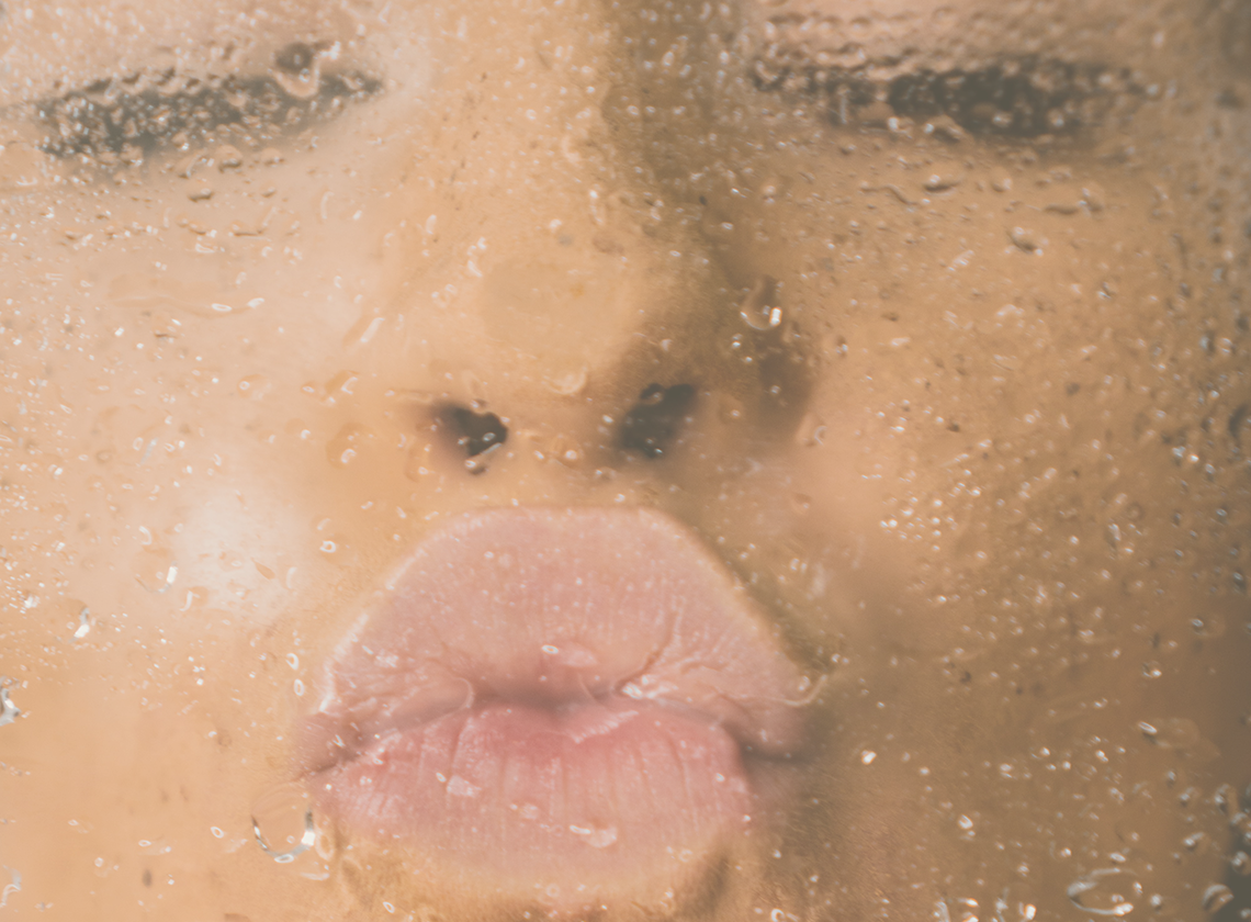 Skin Purging vs Breaking Out: Here’s What you Need to know